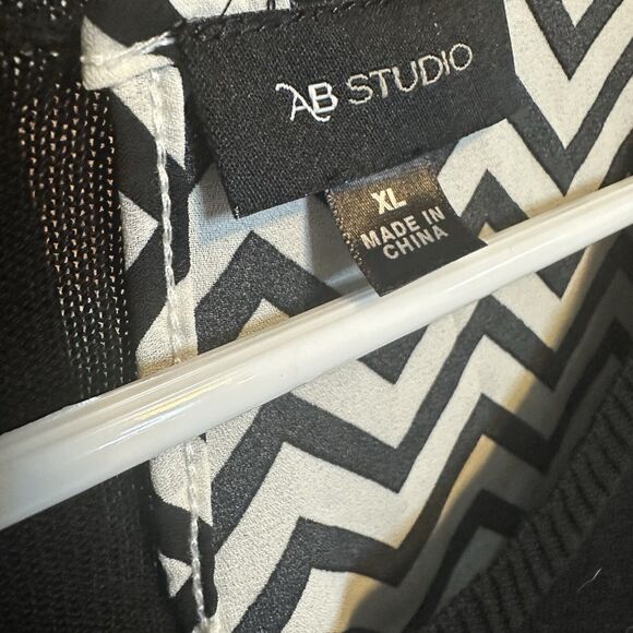 AB Studio Sweater Womens Size X Large Black Pullover Chevron Constrast Hem Knit - Picture 3 of 7